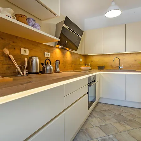 Awesome In Tatil Evi Šmarje