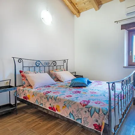 Awesome In * Smarje (Koper)