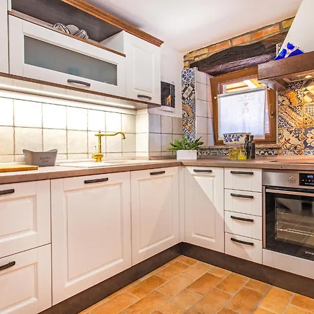 Awesome In Vikendica