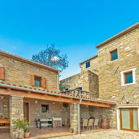 Awesome In Vikendica Smarje (Koper)