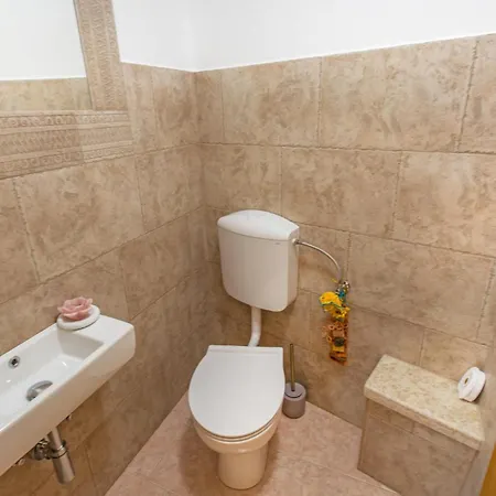 Awesome In * Smarje (Koper)