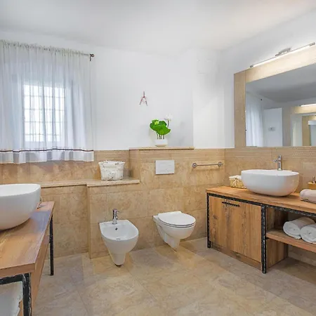 Awesome In Σπίτι διακοπών Šmarje