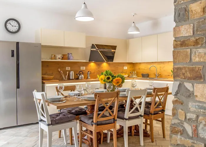 Awesome In * Šmarje