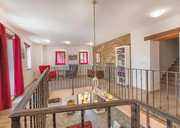 Awesome In * Šmarje