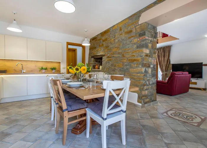 Awesome In * Šmarje