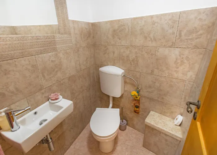 Awesome In * Šmarje